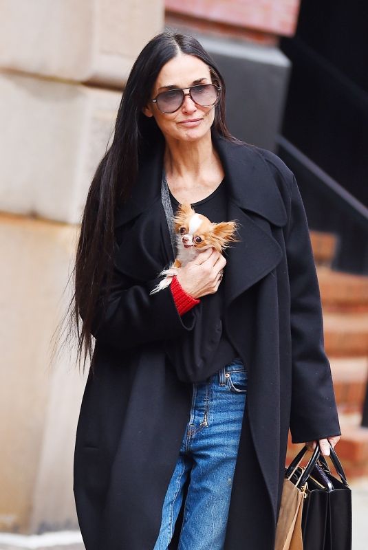 DEMI MOORE Arrives at Her Hotel in New York 01/29/2024