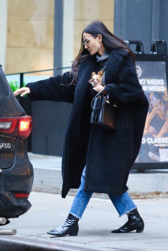 DEMI MOORE Leaves Art Store in New York 01/26/2024