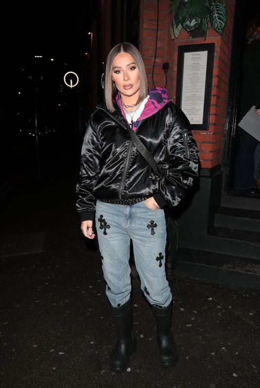 DEMI SIMS Arrives at Milli Jo