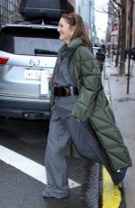 DREW BARRYMORE Arrives at CBS Studios in New York 01/09/2024