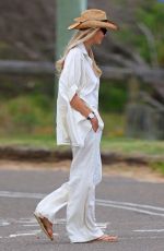 ELLE MACPHERSON and Doyle Bramhall Out at Avalon