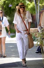 ELLE MACPHERSON and Doyle Bramhall Out at Bondi Beach 01/09/2024