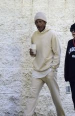 ELLEN POMPEO Out for Morning Hike at Griffith Park in Los Angeles 01/04/2024