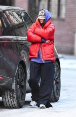 EMILY RATAJKOWSKI Arrives at Her Apartment in New York 01/17/2024