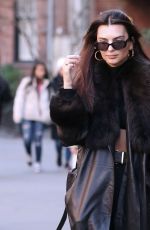 EMILY RATAJKOWSKI Heading to a Photoshoot in New York 01/10/2024