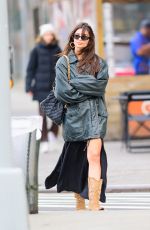 EMILY RATAJKOWSKI Out and About in New York 01/10/2024