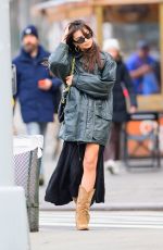 EMILY RATAJKOWSKI Out and About in New York 01/10/2024
