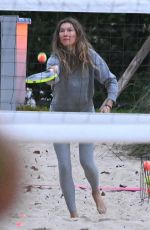 GISELE BUNDCHEN Playing Beach Tennis in Miami 01/17/2024