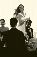 GISELE BUNDCHEN - Vivara Presents Christmas Collection, December 2023