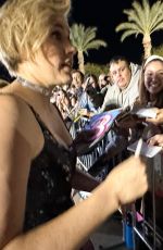 GRETA GERWIG Signs Autographs for Fans at Palm Springs Film Festival 01/04/2024