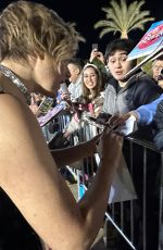 GRETA GERWIG Signs Autographs for Fans at Palm Springs Film Festival 01/04/2024