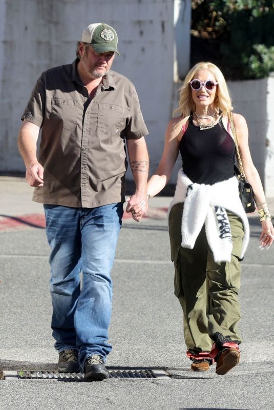 GWEN STEFANI and Blake Shelton Out in Los Angeles 01/13/2024