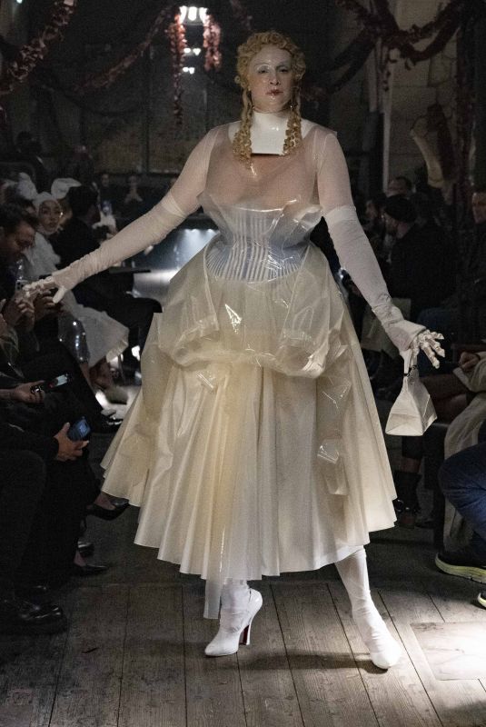 GWENDOLIN CHRISTIE at Maison Margiela Haute Couture Spring/Summer 2024 Show at Paris Fashion Week 01/25/2024