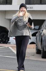 HEATHER LOCKLEAR Leaves a Meeting in Malibu 01/18/2024