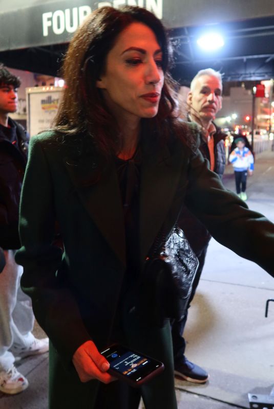 HUMA ABEDIN Stops for Fans at Madison Square Garden in New York 01/25/2024