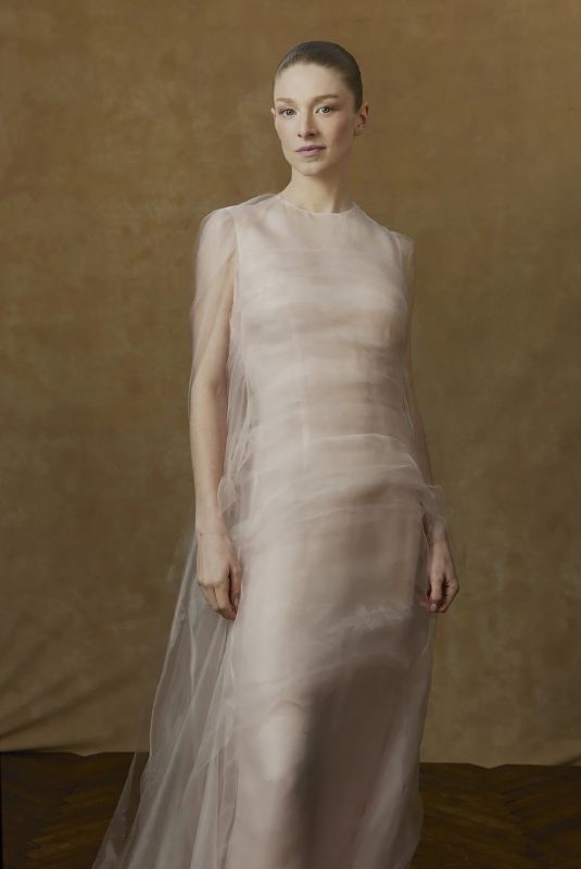 HUNTER SCHAFER at Portrait Booth at 81st Golden Globe Awards 01/07/2024