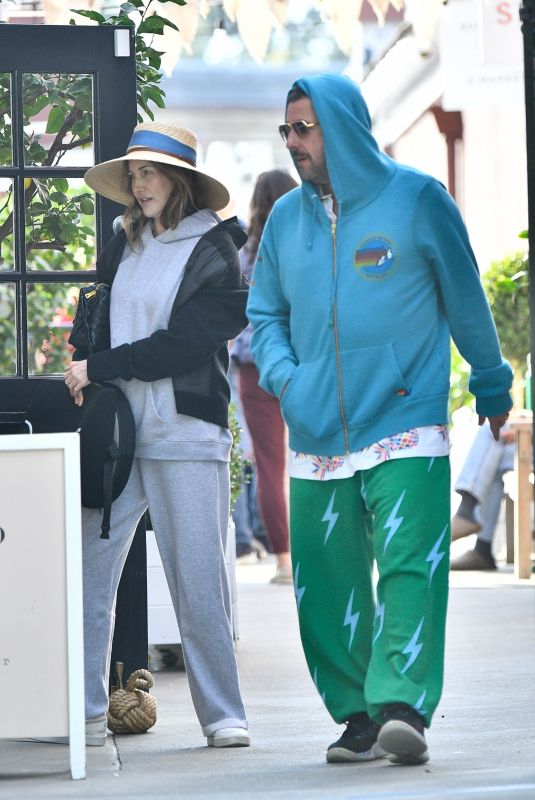 JACKIE and Adam SANDLER Out Shopping at Brentwood Country Mart 01/14/2024