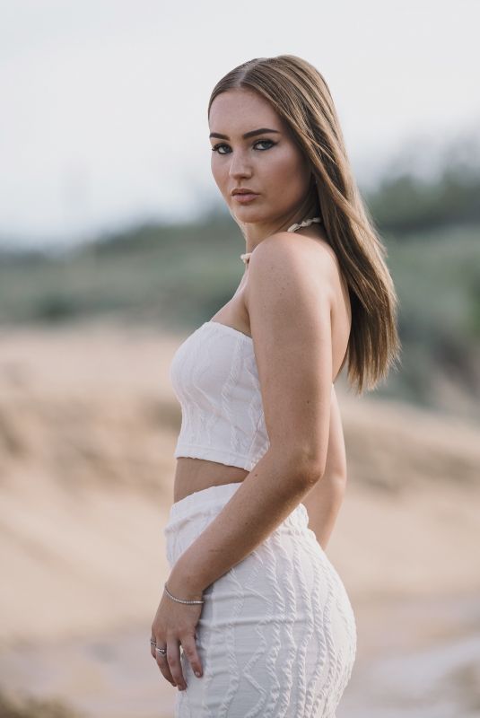 JEMMA WAKEFIELD - Instagram Photos 01/08/2024