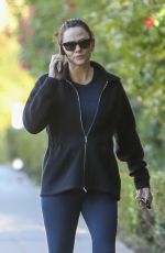 JENNIFER GARNER Chats on Phone as She Walks Back to Her Car in Brentwood 01/30/2024
