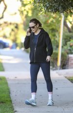 JENNIFER GARNER Chats on Phone as She Walks Back to Her Car in Brentwood 01/30/2024
