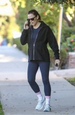 JENNIFER GARNER Chats on Phone as She Walks Back to Her Car in Brentwood 01/30/2024