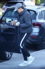 JENNIFER GARNER Out for an Early Morning Coffee Run in Brentwood 01/09/2024