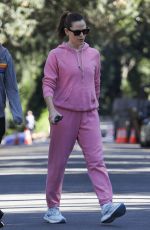 JENNIFER GARNER Out for Morning Walk in Brentwood 01/28/2024