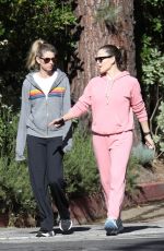 JENNIFER GARNER Out for Morning Walk in Brentwood 01/28/2024
