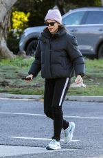 JENNIFER GARNER Out Hikinig in Los Angeles 01/16/2024