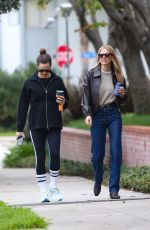 JENNIFER GARNER Out with a Friend for Coffee in Brentwood 01/24/2024