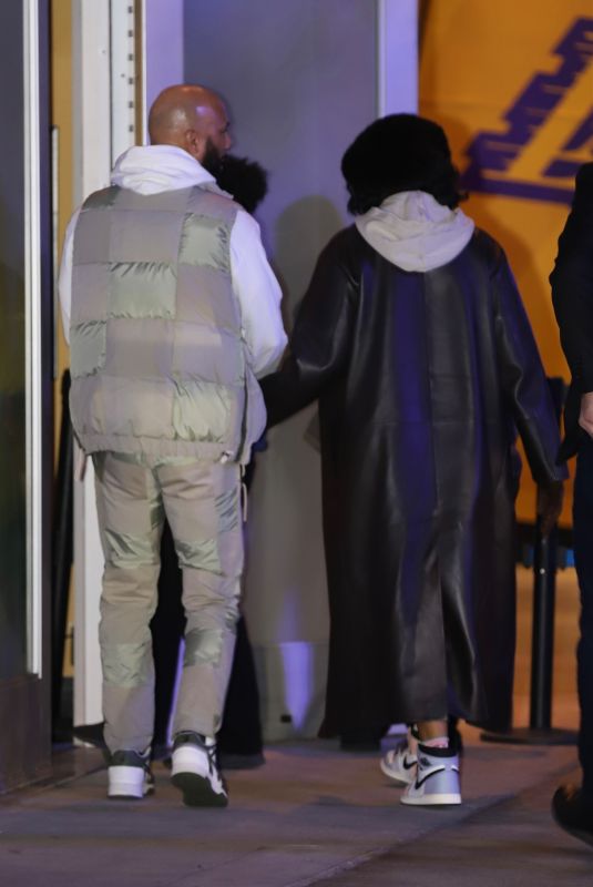 JENNIFER HUDSON Arrives at Lakers Game in Los Angeles 01/17/2024