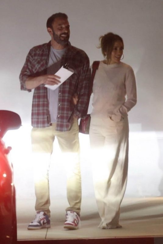JENNIFER LOPEZ and Ben Affleck Night Out in Los Angeles 01/28/2024