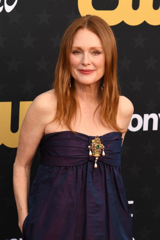 JULIANNE MOORE at 2024 Critics Choice Awards in Santa Monica 01/14/2024