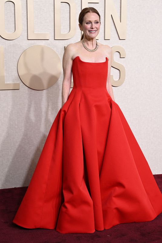 JULIANNE MOORE at 81st Annual Golden Globe Awards in Los Angeles 01/07/2024