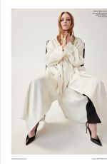 JULIANNE MOORE in Harper
