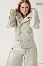 JULIANNE MOORE in Harper