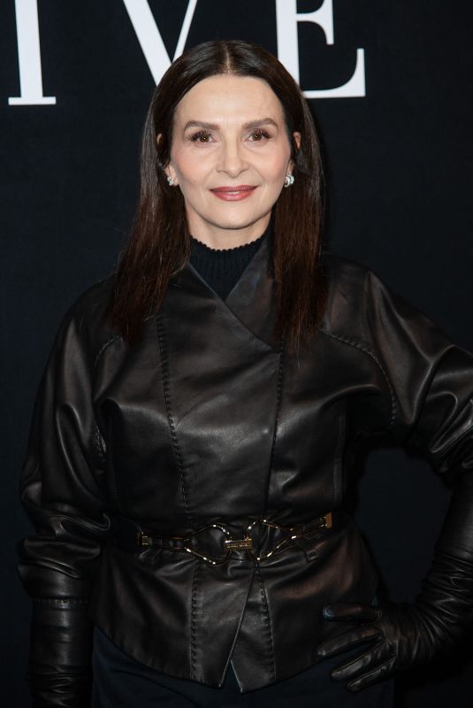 JULIETTE BINOCHE at Giorgio Armani Prive Haute Couture Spring/Summer 2024 Show at Paris Fashion Week 01/22/2024