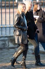 KATE MOSS Arrives at Dior Homme Menswear Fall/Winter 2024-2025 Show at Paris Fashion Week 01/19/2024
