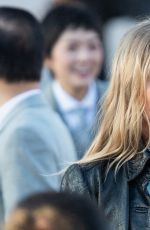 KATE MOSS Arrives at Dior Homme Menswear Fall/Winter 2024-2025 Show at Paris Fashion Week 01/19/2024