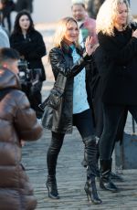 KATE MOSS Arrives at Dior Homme Menswear Fall/Winter 2024-2025 Show at Paris Fashion Week 01/19/2024