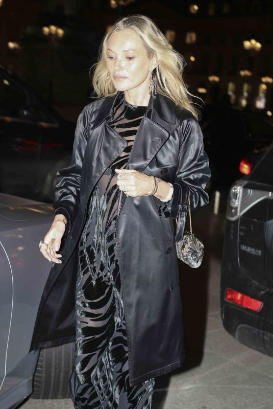 KATE MOSS Leaves Her Hotel in Paris 01/19/2024
