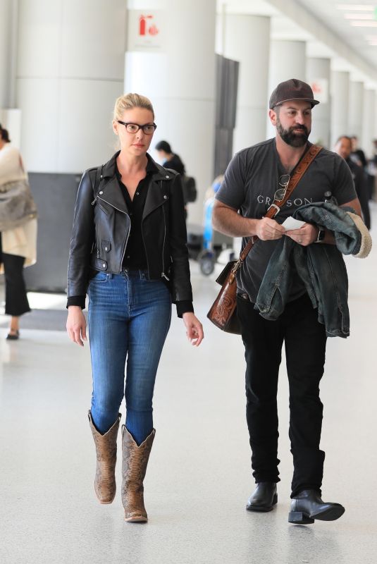 KATHERINE HEIGL and Josh Kelley at LAX in Los Angeles 01/17/2024