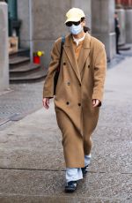 KATIE HOLMES Heading to Subway in New York 01/25/2024