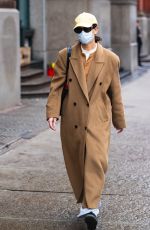 KATIE HOLMES Heading to Subway in New York 01/25/2024