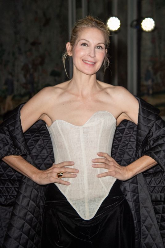 KELLY RUTHERFORD at Ashi Studio Haute Couture Spring/Summer 2024 Show at Paris Fashion Week 01/25/2024