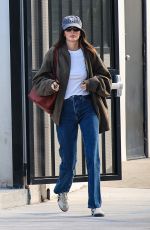 KENDALL JENNER Shopping at Tufenkian Artisan Carpets Store in Los Angeles 01/16/2024