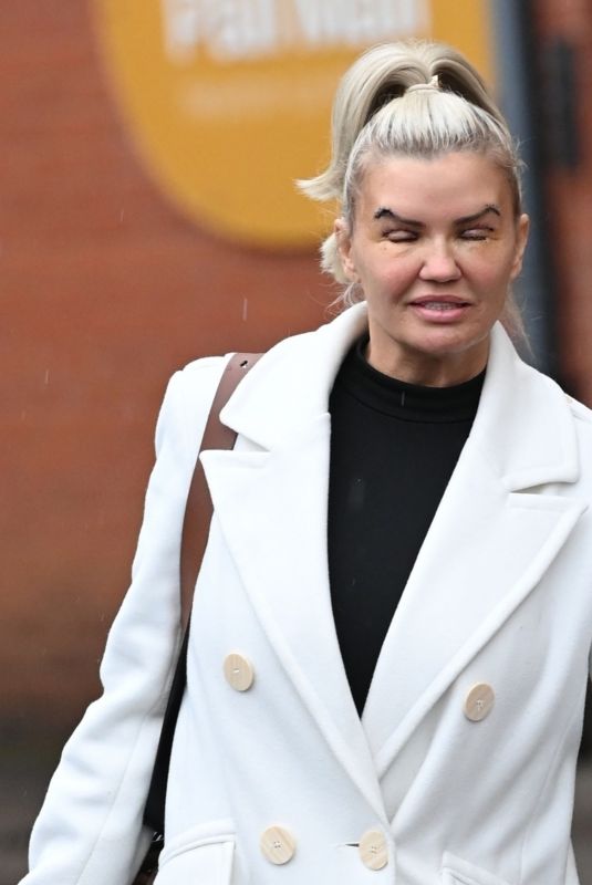 KERRY KATONA Leaves Pall Mall Medical Centre in Merseyside 01/20/2024