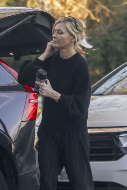 KIRSTEN DUNST Out at a Park with Friends in Los Angeles 01/09/2024