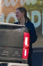 KRISTEN BELL Leaves Metamorphosis Studios in Los Feliz 01/30/2024
