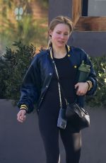KRISTEN BELL Leaves Metamorphosis Studios in Los Feliz 01/30/2024